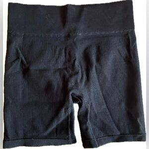 Black Women's Ribbed Biker Shorts. Women’s size Medium